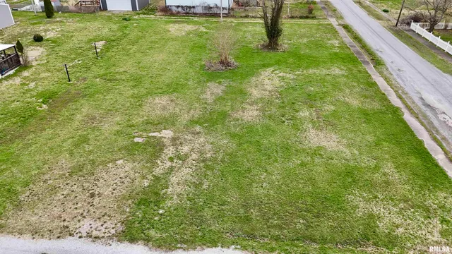 $9,900 | 1102 East 6th Street, West Frankfort, IL 62896