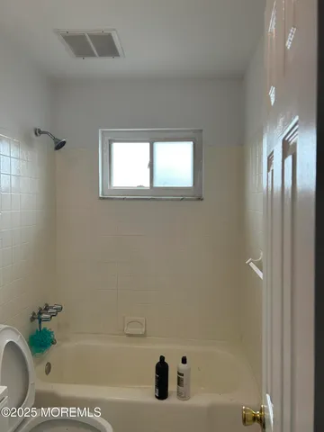 $1,700 | 240 South Lincoln Avenue, Unit 16, Elberon, NJ 07740