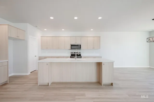 $479,990 | 2101 North 7th St Mountain East, Mountain Home, ID 83647