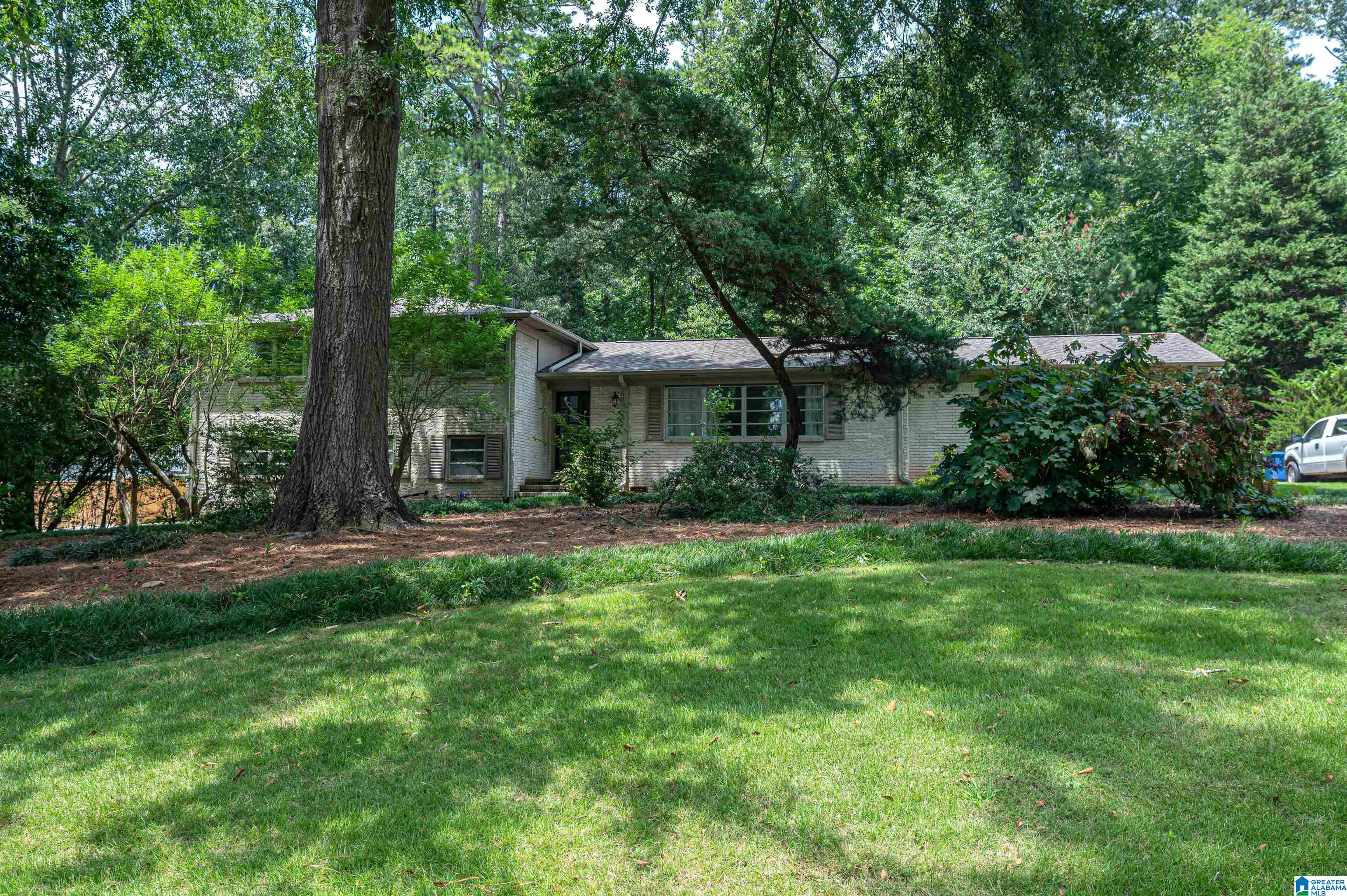 1904 Greenvale Road Birmingham, AL 35226 - Photo 3 of 45