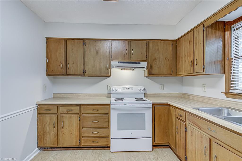 2801 Cyrus Road Greensboro, NC 27406 - Photo 12 of 25