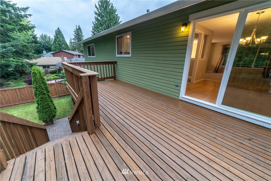 2619 164th Place Southeast Bothell, WA 98012 - Photo 12 of 19 a view of outdoor space and deck