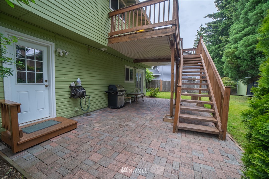 2619 164th Place Southeast Bothell, WA 98012 - Photo 15 of 19 a view of outdoor space and deck