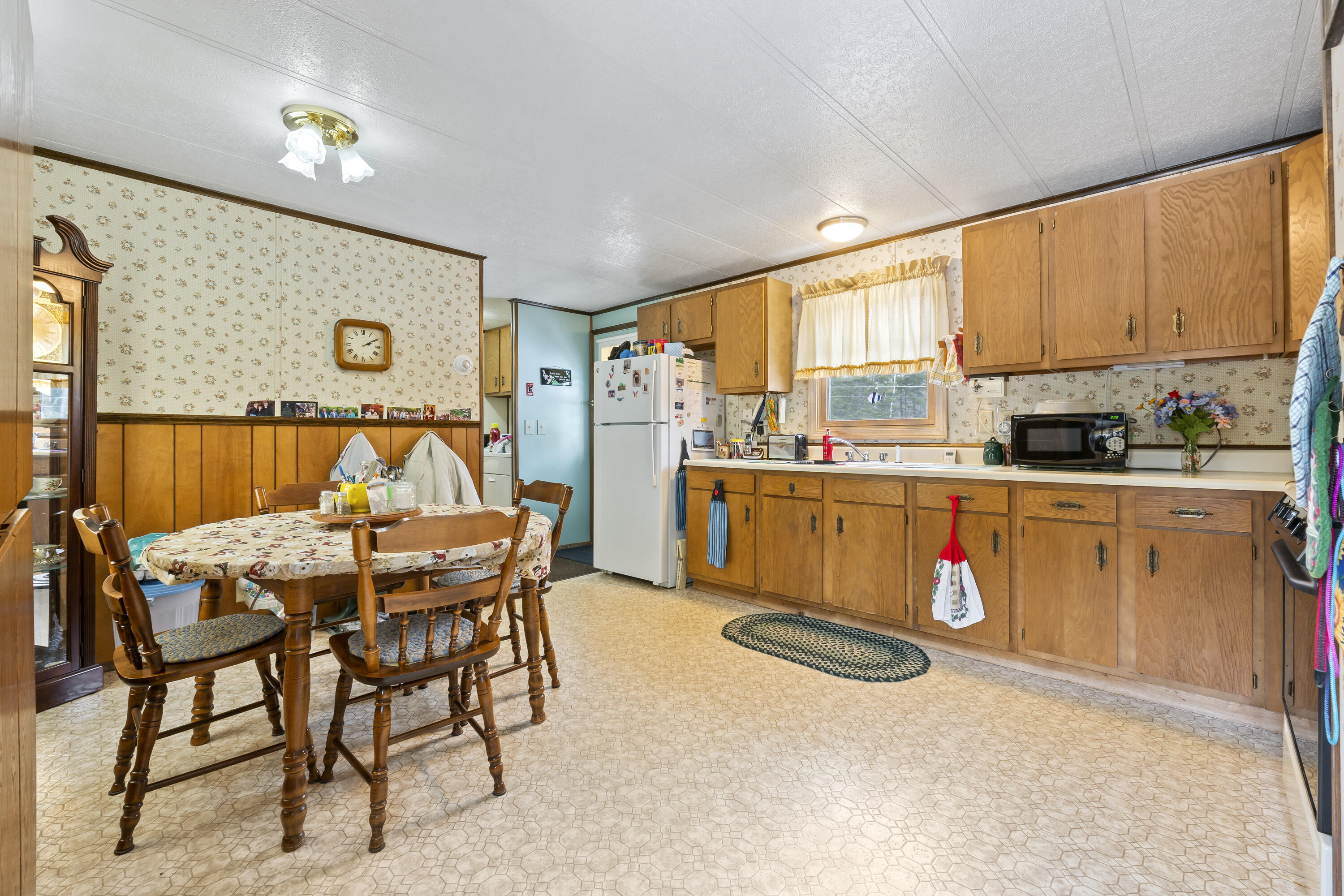 6 Patterson Road Mechanic Falls, ME 04256 - Photo 11 of 30 11-kitchen