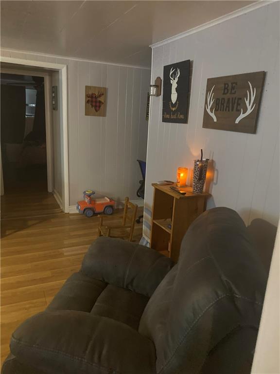 426 Wherry Road Bentleyville, PA 15314 - Photo 10 of 37 a living room with furniture