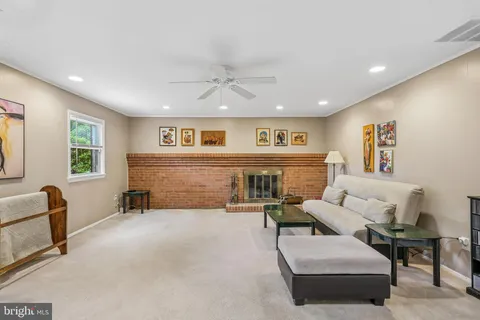 $675,000 | 2 Foxhall Court, Silver Spring, MD 20906