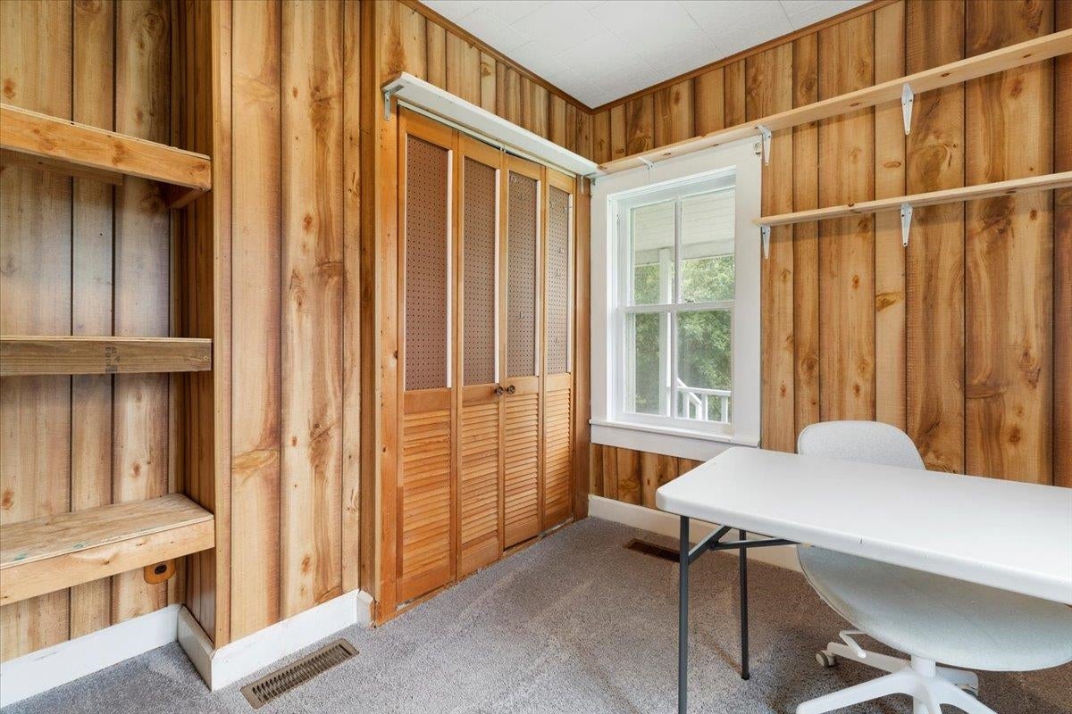 2947 Haynes Road Pulaski, VA 24301 - Photo 17 of 46 Gallery Image 17