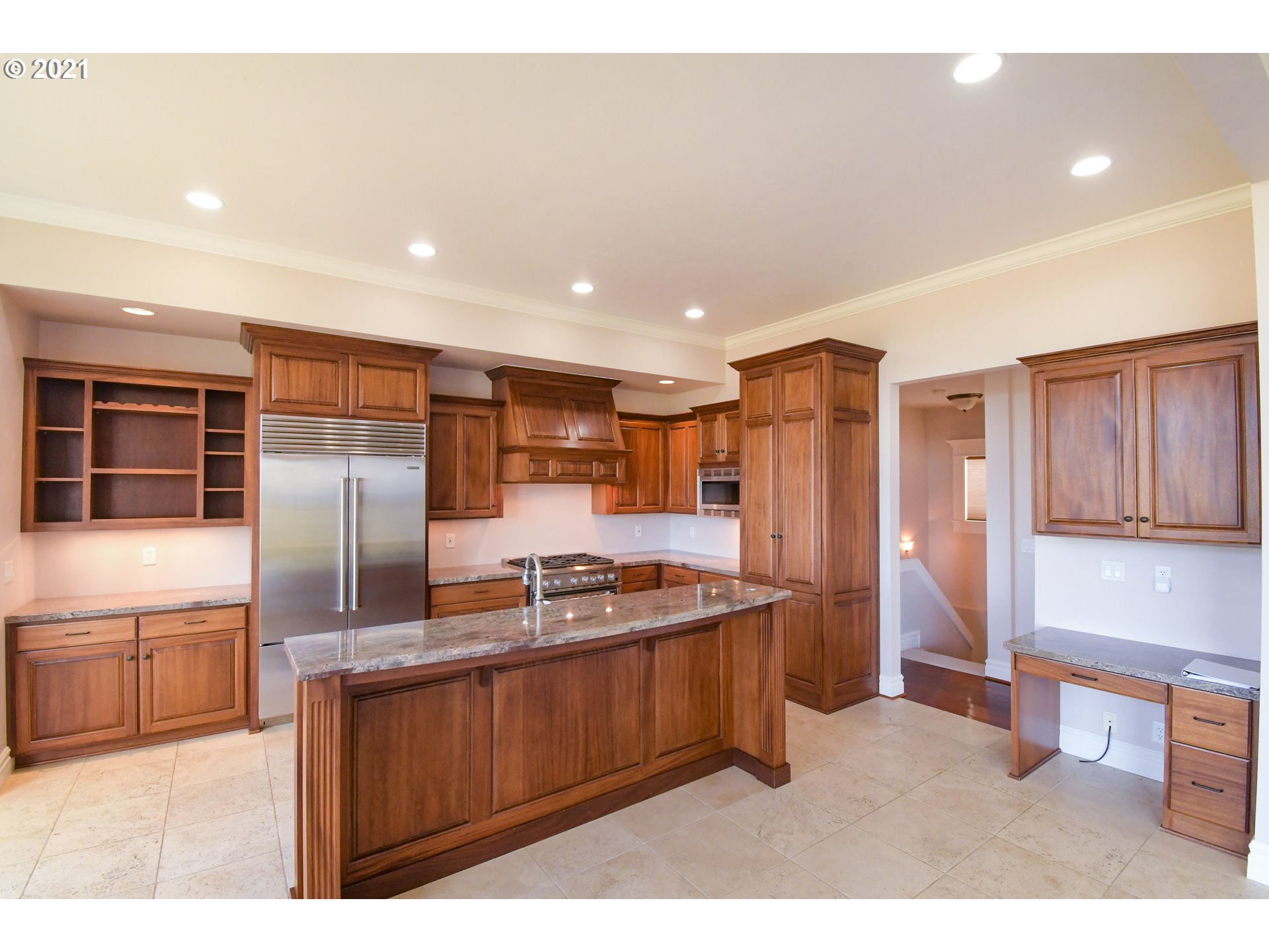 2529 Ridgemont Drive Eugene, OR 97405 - Photo 14 of 32 Gallery Image 14