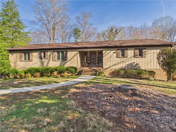 $545,000 | 904 Fairidge Drive, Jamestown, NC 27282