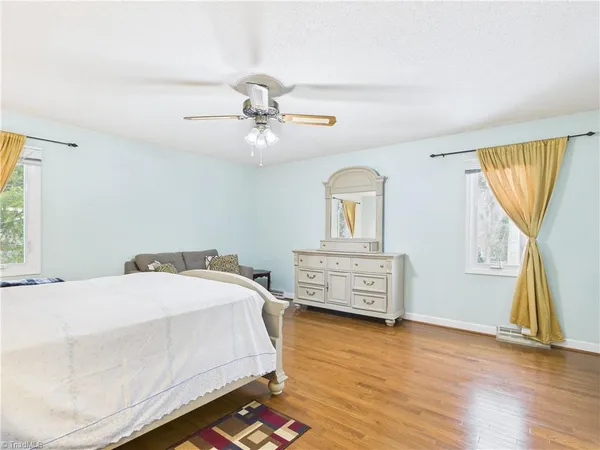 $545,000 | 904 Fairidge Drive, Jamestown, NC 27282
