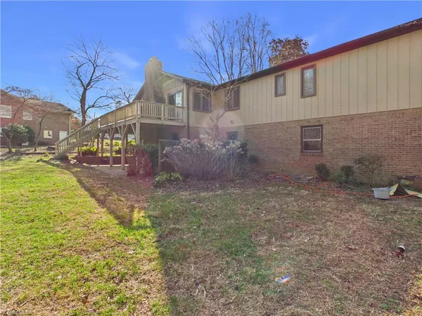 $545,000 | 904 Fairidge Drive, Jamestown, NC 27282