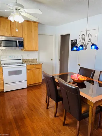 $545,000 | 904 Fairidge Drive, Jamestown, NC 27282