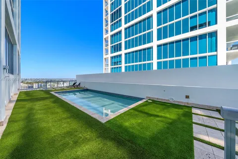 $4,500,000 | 6899 Collins Avenue, Unit 2307/10, Miami Beach, FL 33141
