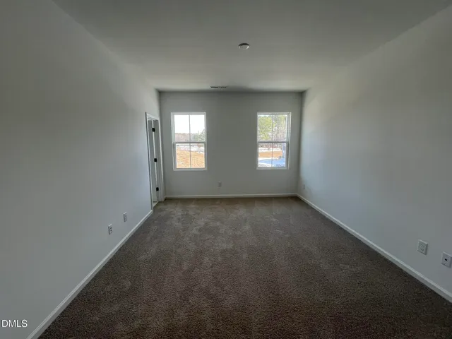 a view of empty room with window