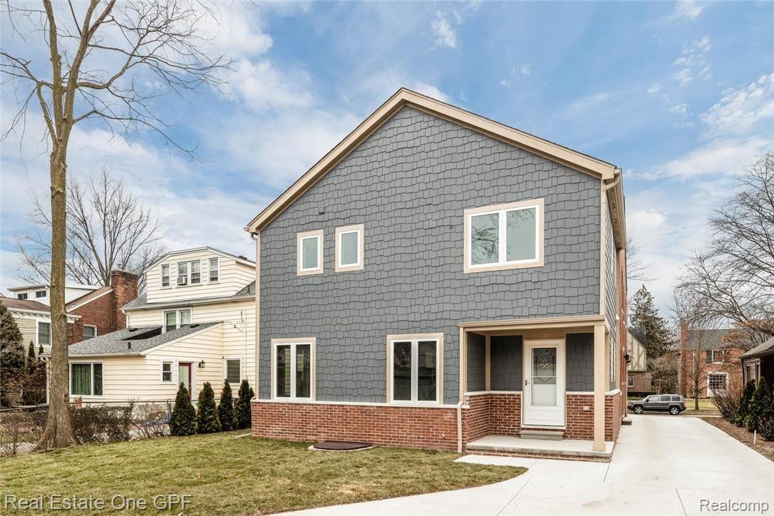744 Lincoln Road Grosse Pointe, MI 48230 - Photo 40 of 42 23 Rear Exterior.jpg