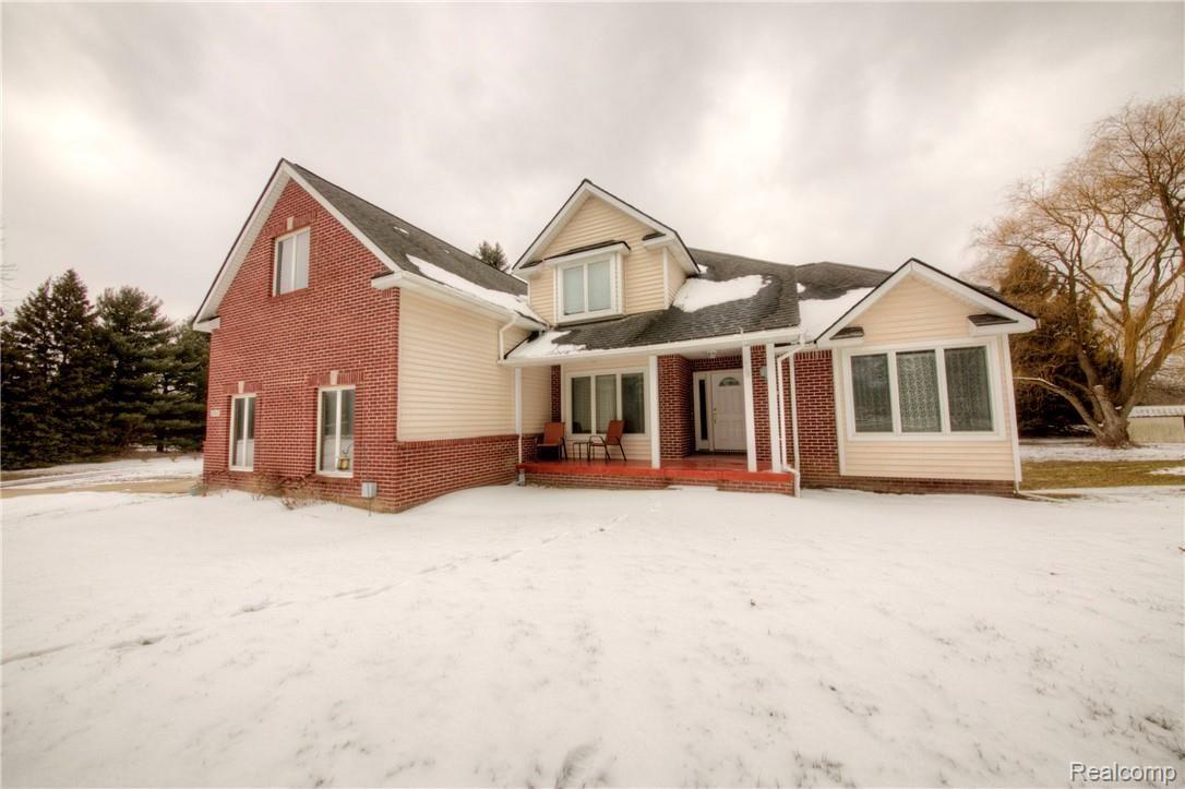 4762 Golf Club Road Howell, MI 48843 - Photo 1 of 42 930A2609_10_11.jpg