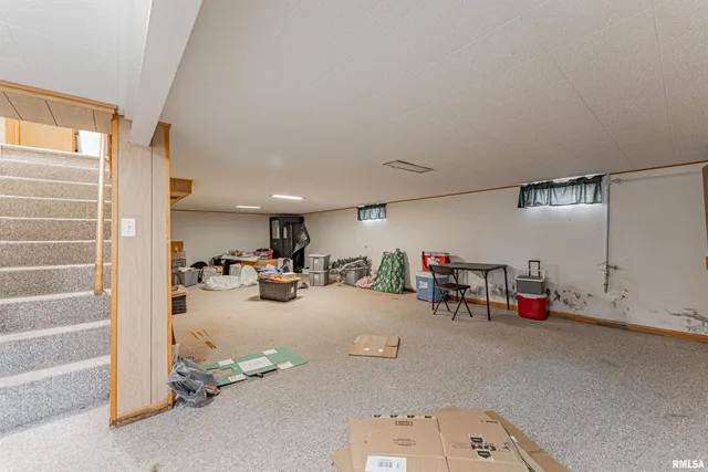 $195,000 | 207 Southwest 3rd Street, Atlanta, IL 61723