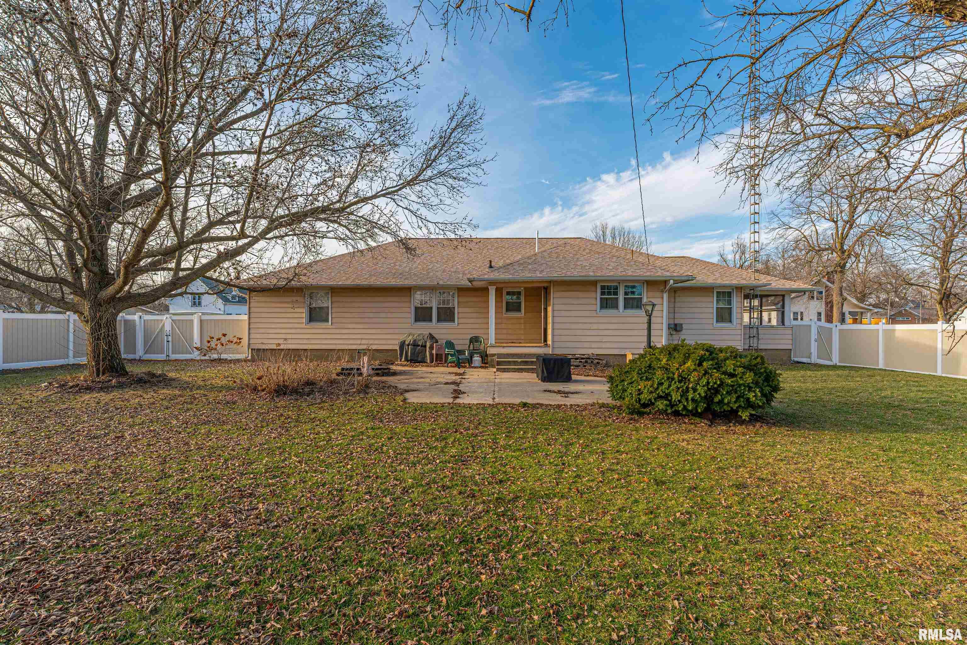 207 Southwest 3rd Street Atlanta, IL 61723 - Photo 28 of 32