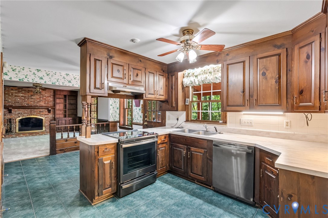 5701 Elfinwood Road Chester, VA 23831 - Photo 19 of 52