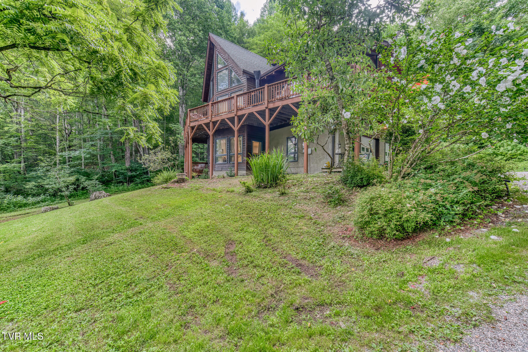 134 Old Church Loop Road Butler, TN 37640 - Photo 19 of 102 134 Old Church Loop Rd-55