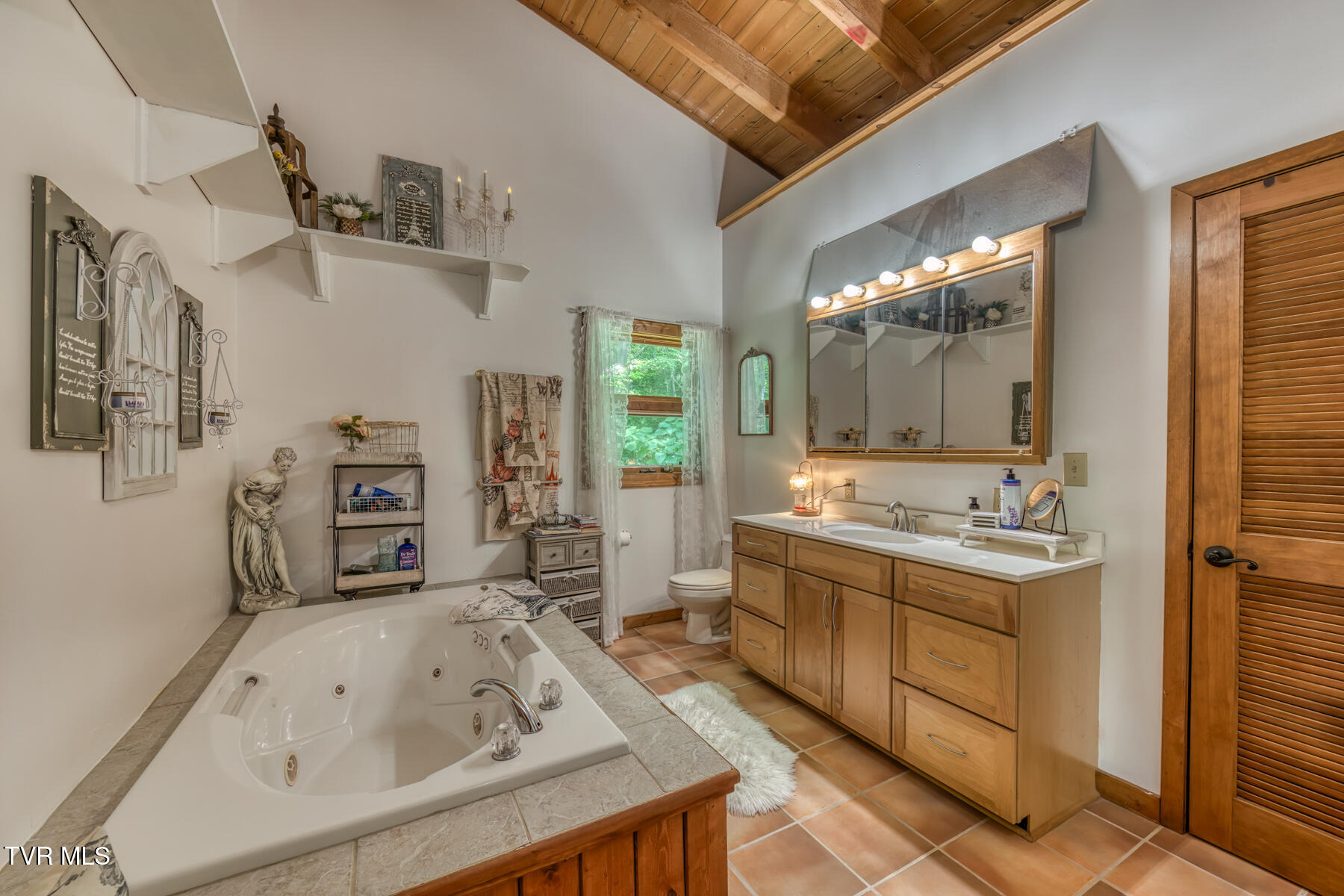 134 Old Church Loop Road Butler, TN 37640 - Photo 21 of 102 134 Old Church Loop Rd-24