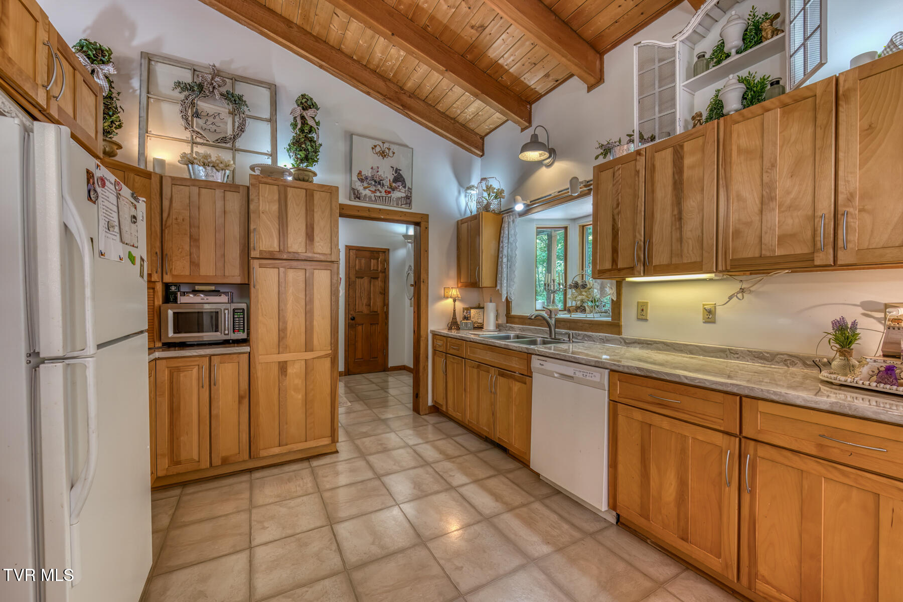 134 Old Church Loop Road Butler, TN 37640 - Photo 41 of 102 134 Old Church Loop Rd-13