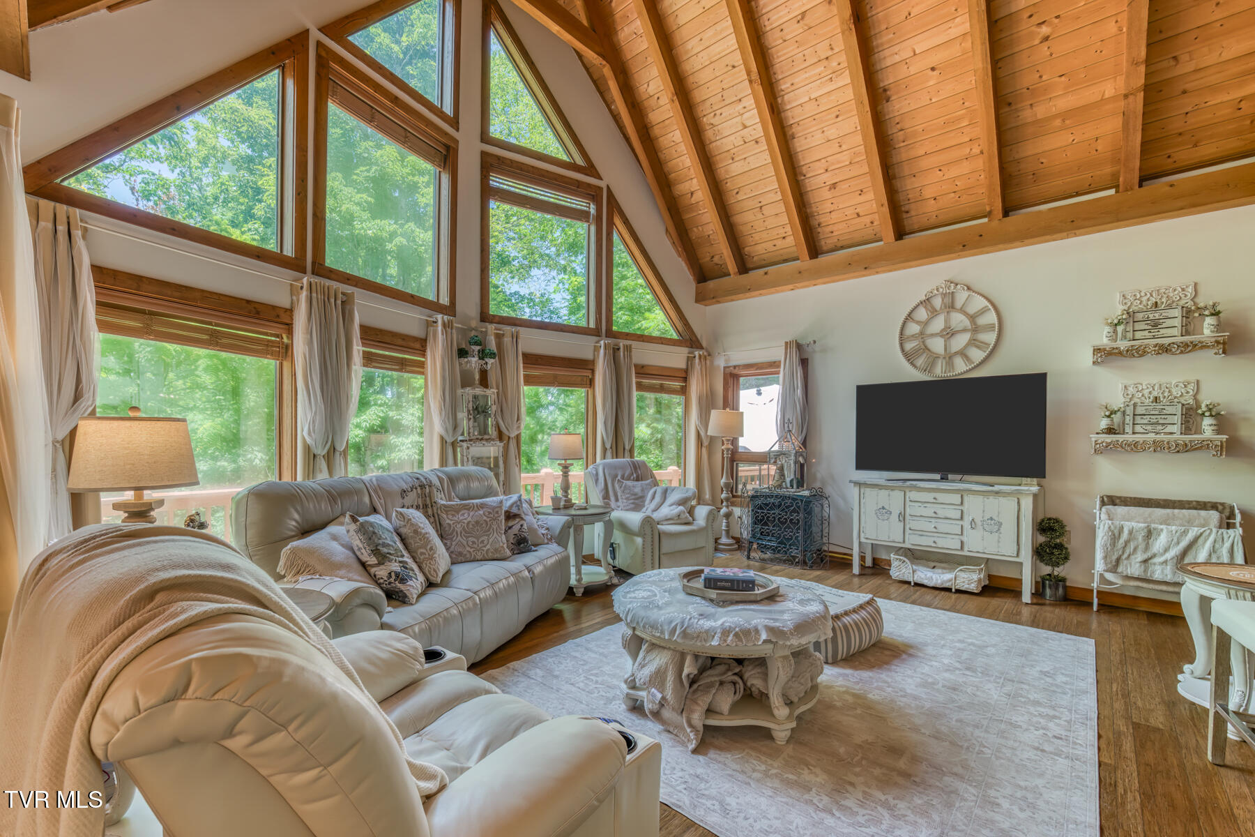 134 Old Church Loop Road Butler, TN 37640 - Photo 5 of 102 134 Old Church Loop Rd-20