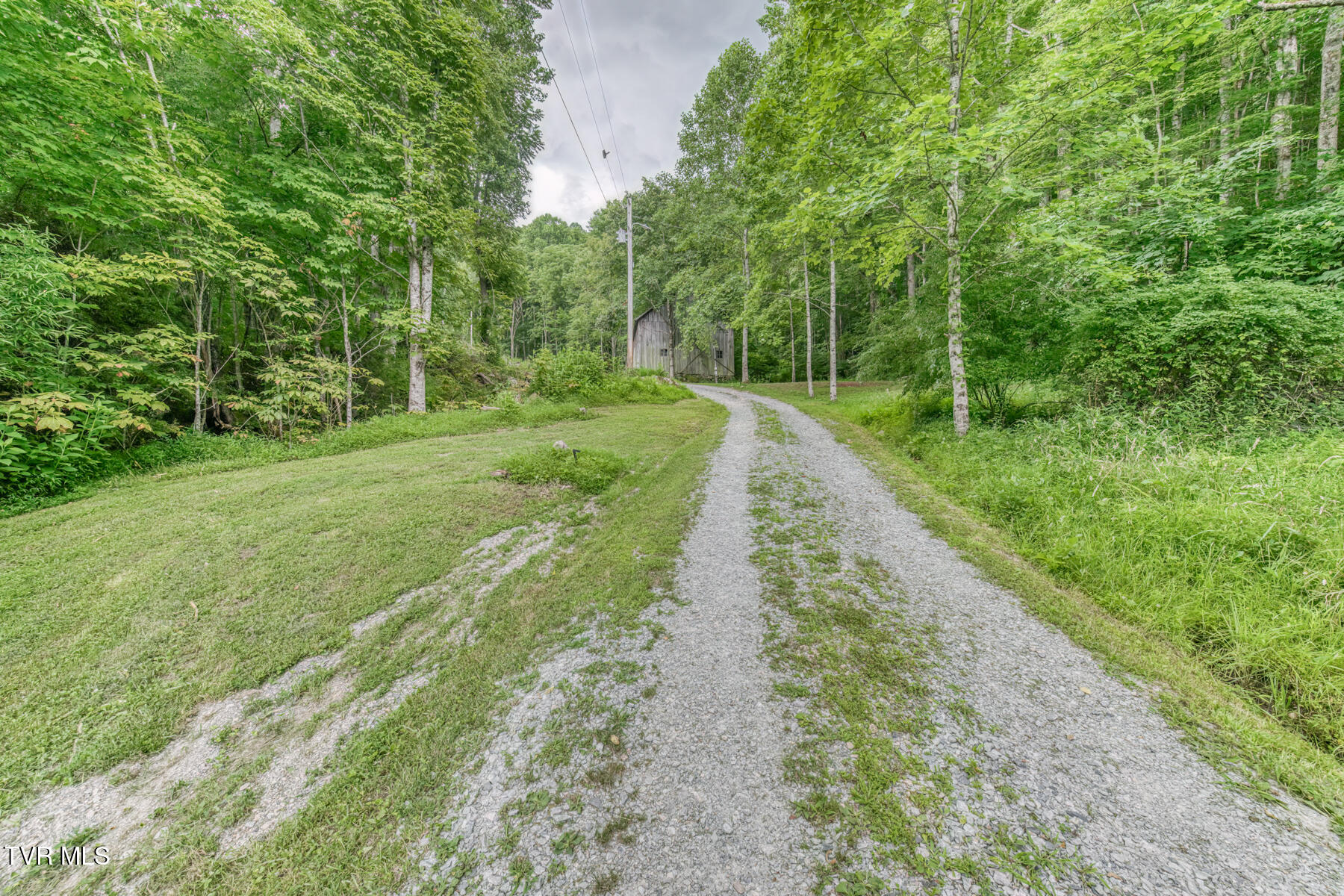 134 Old Church Loop Road Butler, TN 37640 - Photo 52 of 102 134 Old Church Loop Rd-65