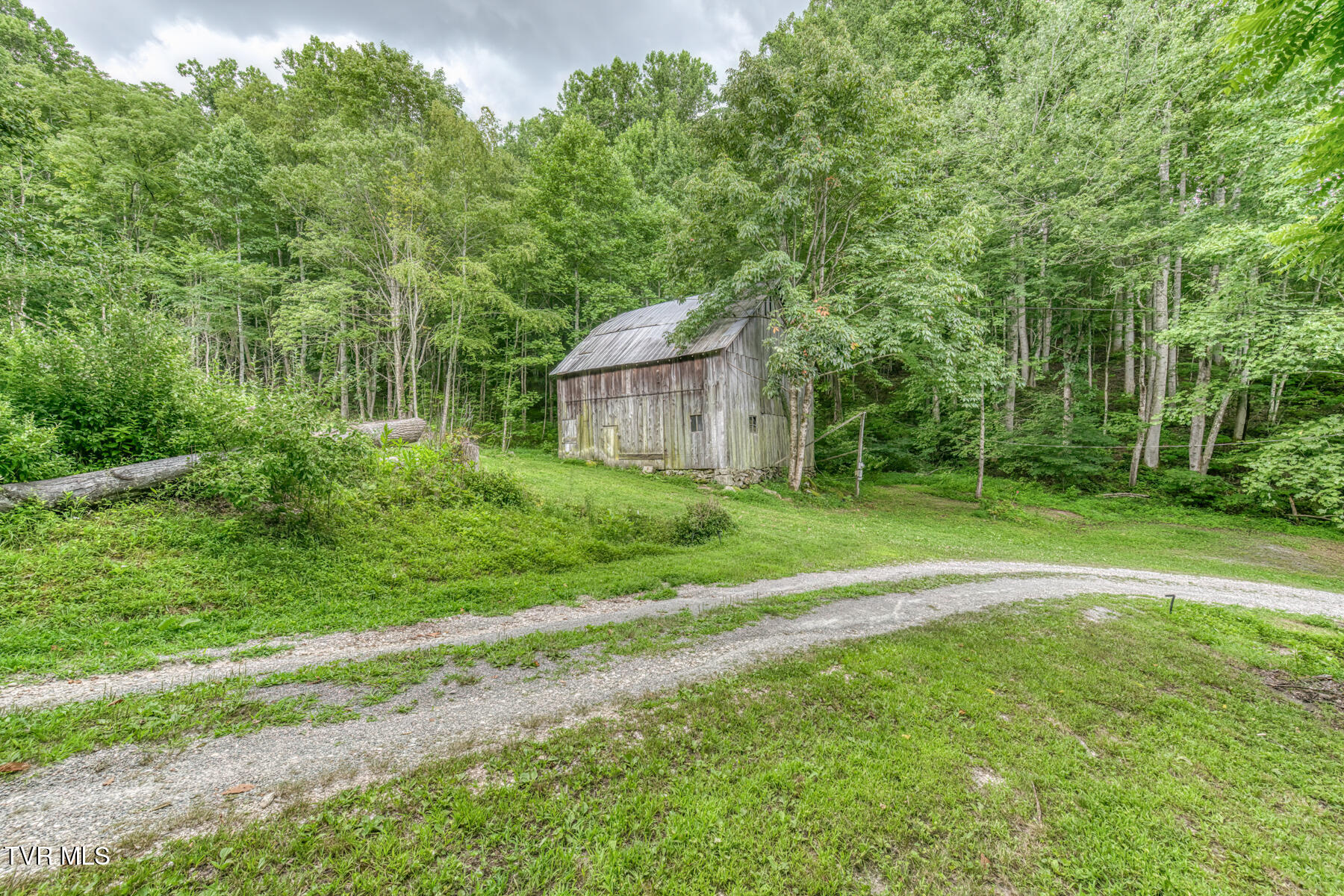 134 Old Church Loop Road Butler, TN 37640 - Photo 59 of 102 134 Old Church Loop Rd-60
