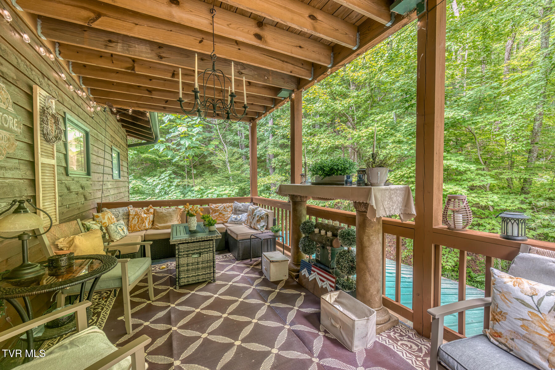 134 Old Church Loop Road Butler, TN 37640 - Photo 10 of 102 134 Old Church Loop Rd-7