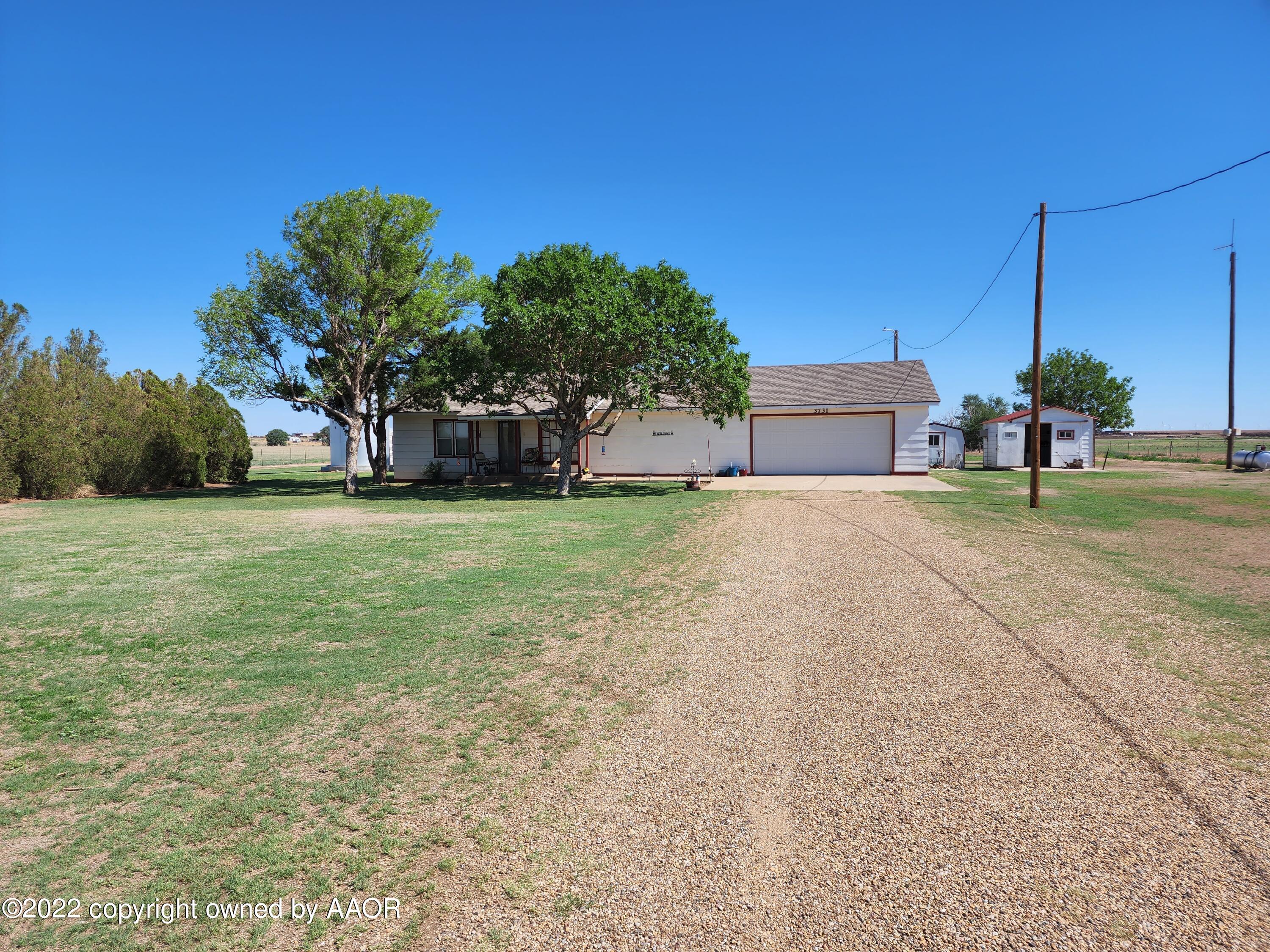 3731 Fm 2587 Vega, TX 79092 - Photo 16 of 31 Driveway to house