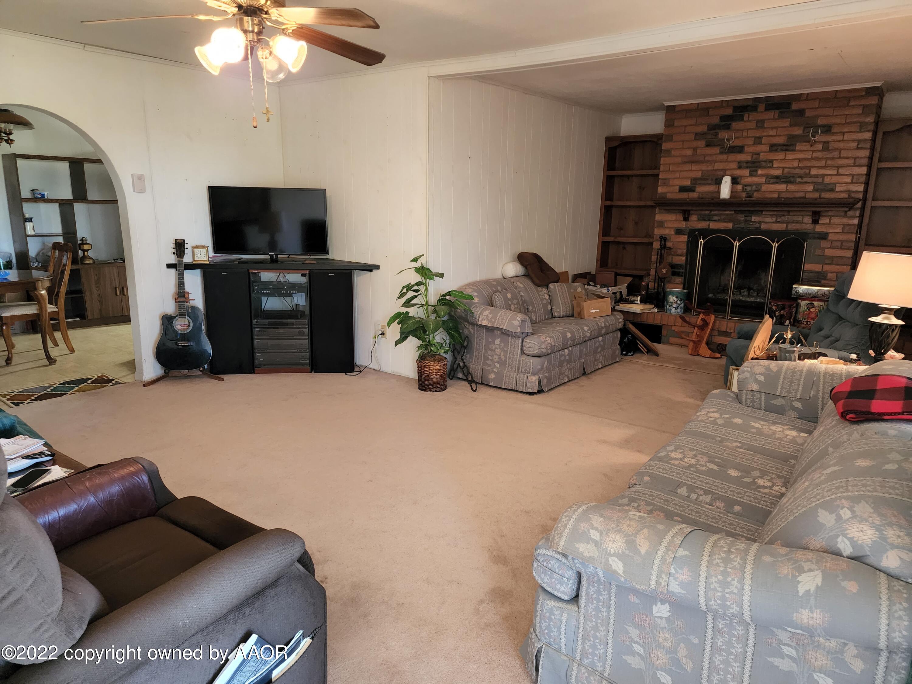 3731 Fm 2587 Vega, TX 79092 - Photo 3 of 31 Living Room 1