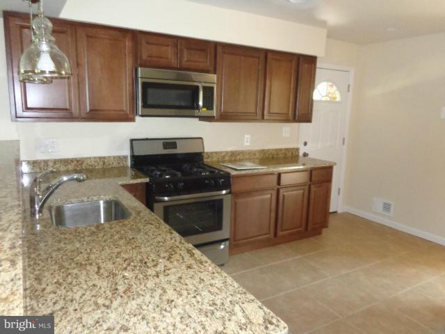 8601 Allentown Road Fort Washington, MD 20744 - Photo 3 of 22 Kitchen