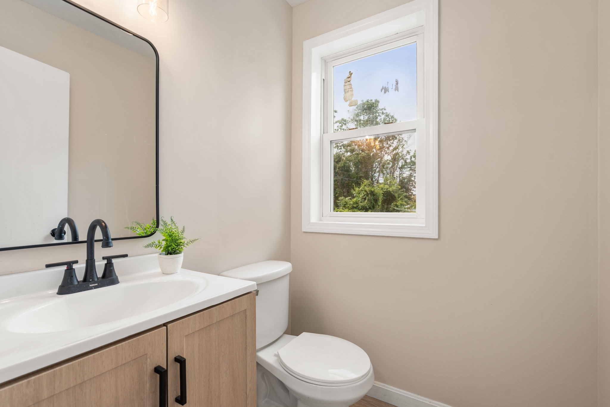 28 Dawes Street Springfield, MA 01109 - Photo 14 of 42 Gallery Image 14