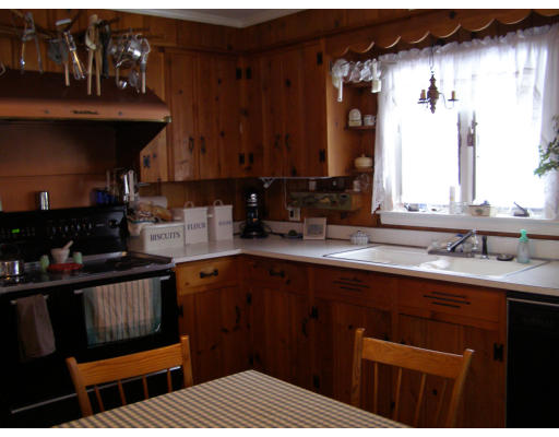 44 Rouville Avenue Gardner, MA 01440 - Photo 2 of 9 Gallery Image 2