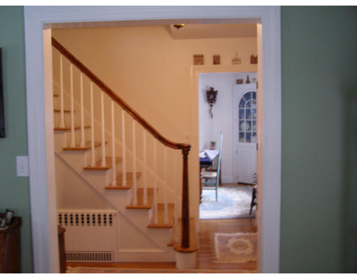 44 Rouville Avenue Gardner, MA 01440 - Photo 5 of 9 Gallery Image 5