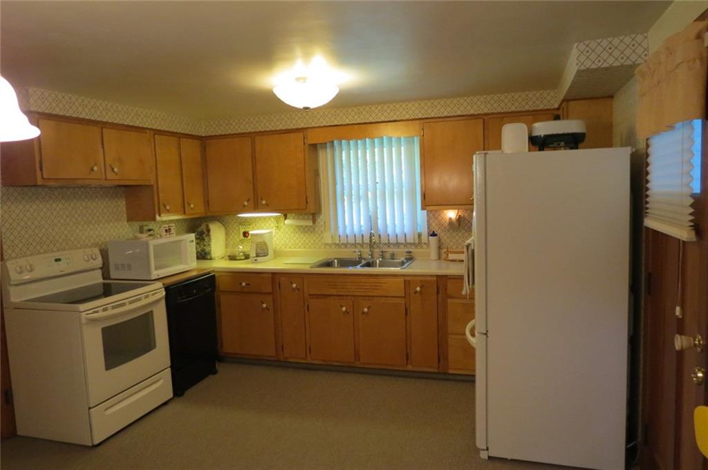 1015 Paintertown Road Irwin, PA 15642 - Photo 4 of 17 Gallery Image 4