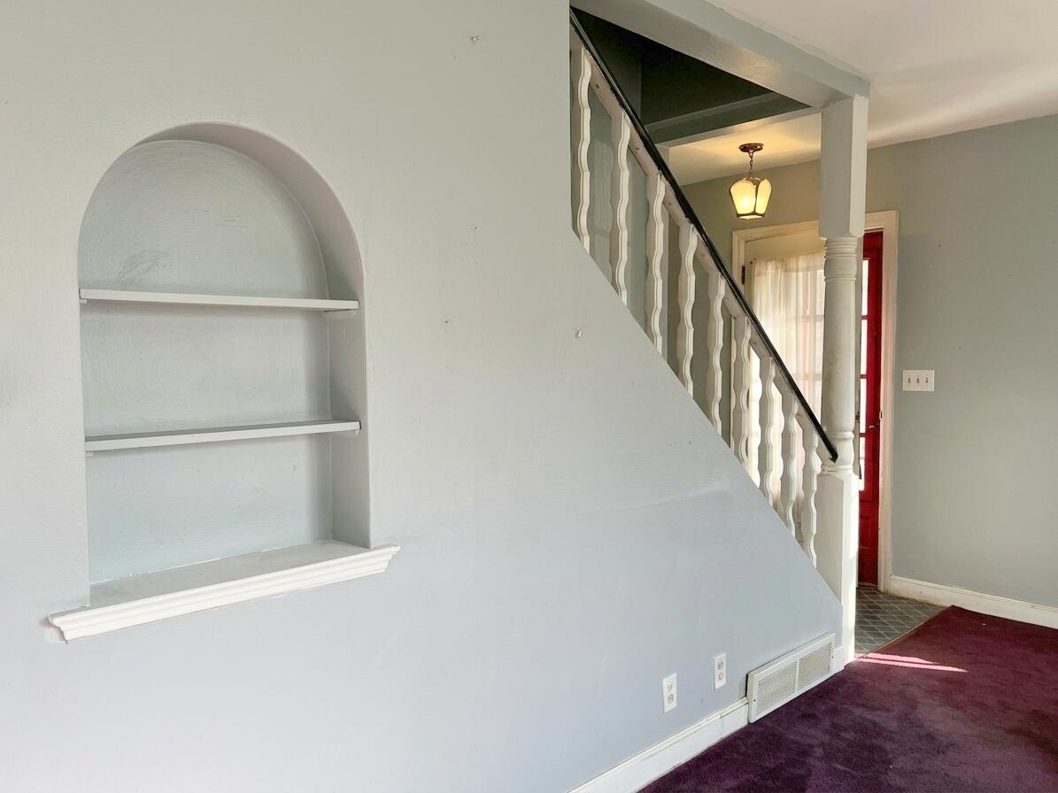 3417 North Main Street Racine, WI 53402 - Photo 20 of 30 Staircase