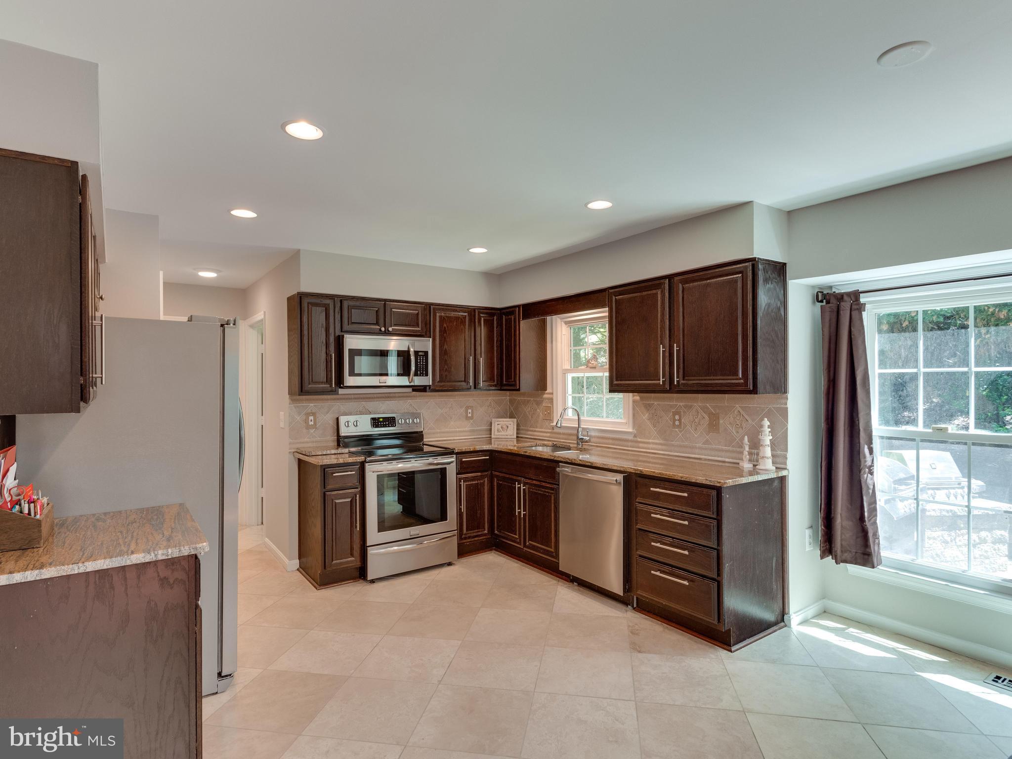 13800 Baywind Court Silver Spring, MD 20905 - Photo 9 of 26 Baywind