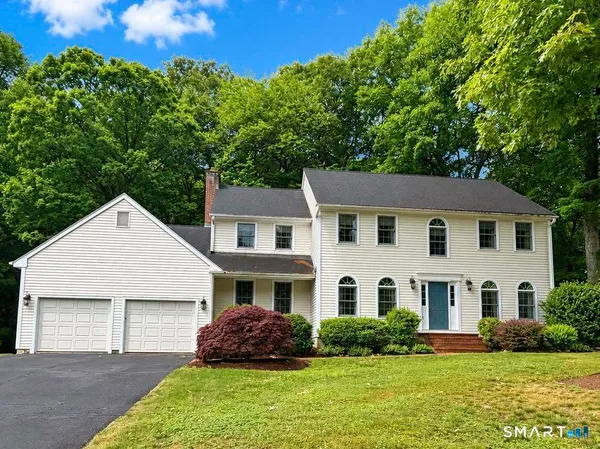 $799,000 | 11 Dunne Wood Court, Farmington, CT 06085