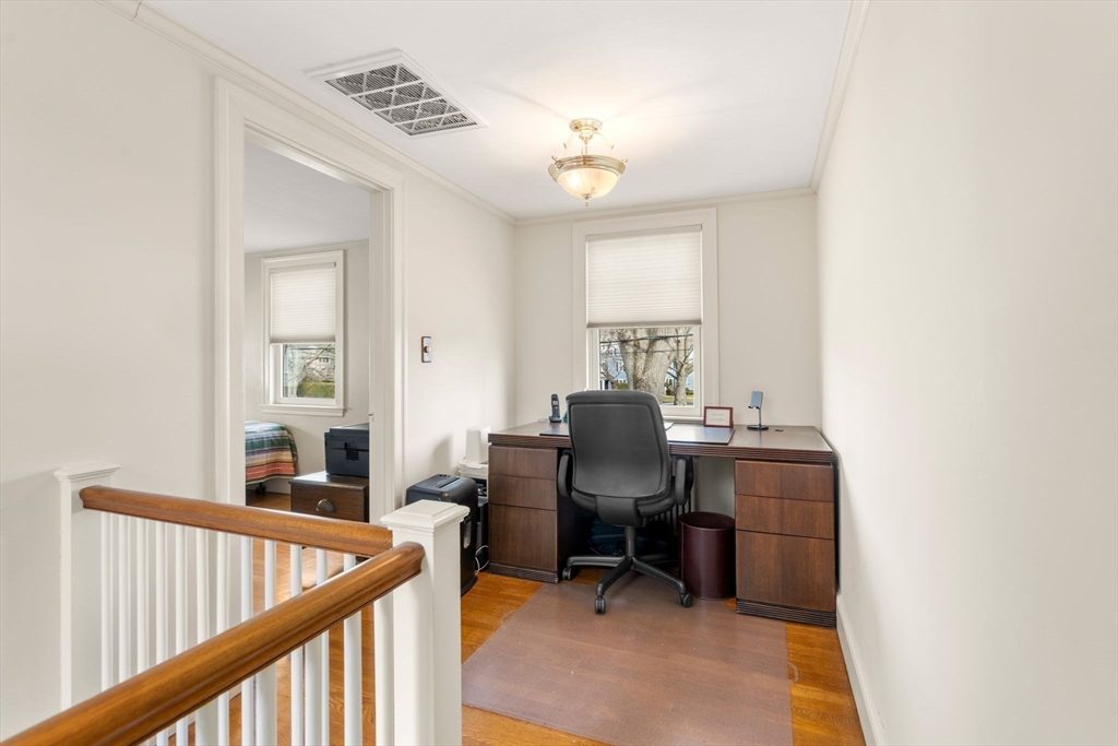 16 Miles Standish Road Marblehead, MA 01945 - Photo 20 of 32