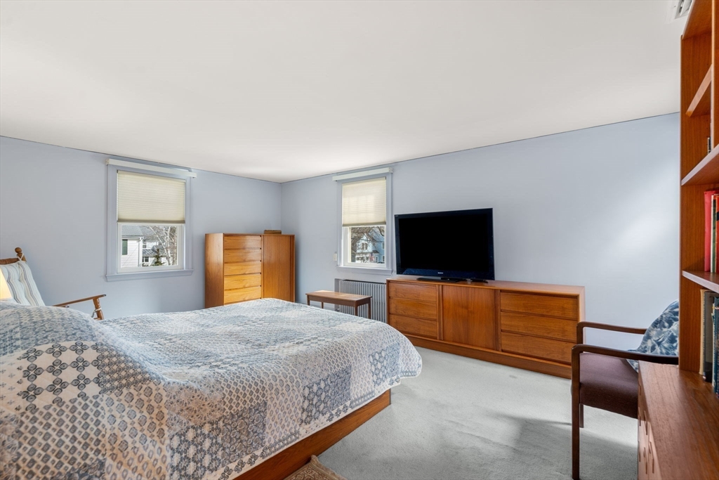 16 Miles Standish Road Marblehead, MA 01945 - Photo 21 of 32