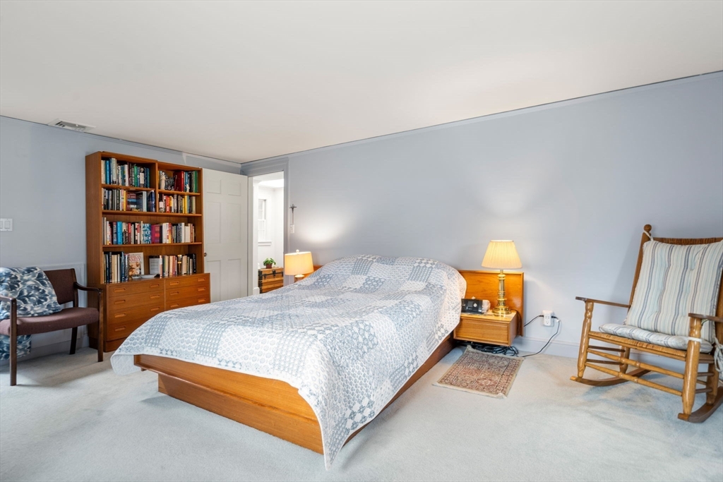 16 Miles Standish Road Marblehead, MA 01945 - Photo 22 of 32