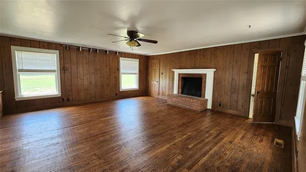 $3,300 | 1824 Willowwood Street, Denton, TX 76205