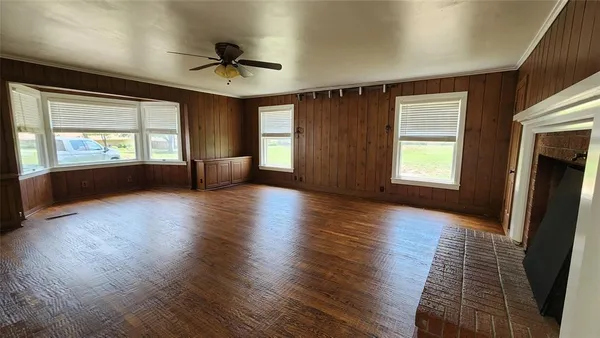 $3,300 | 1824 Willowwood Street, Denton, TX 76205