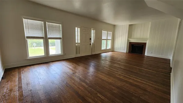 $3,300 | 1824 Willowwood Street, Denton, TX 76205