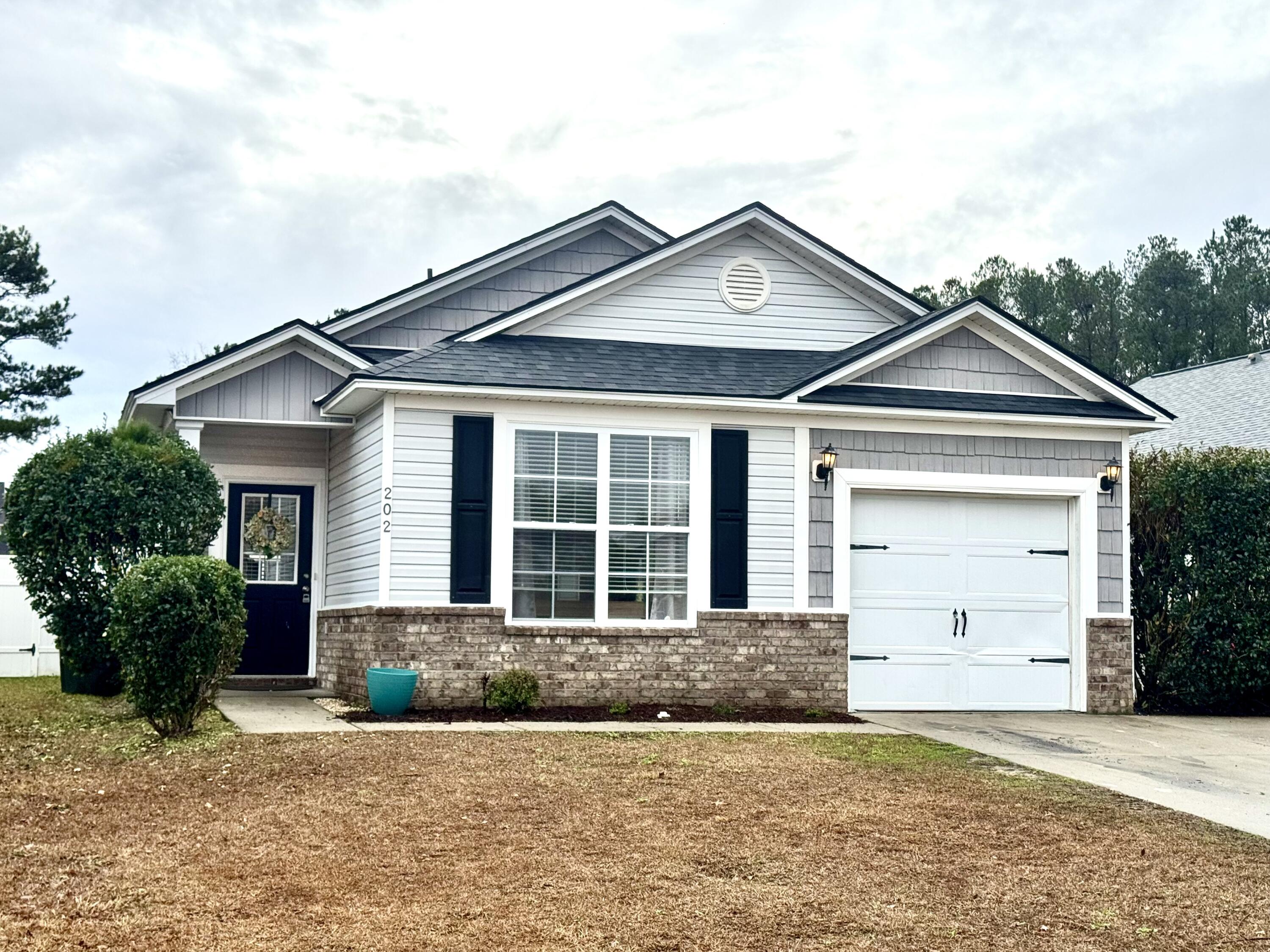 202 Summer View Road Summerville, SC 29486 - Photo 1 of 22 Front of House