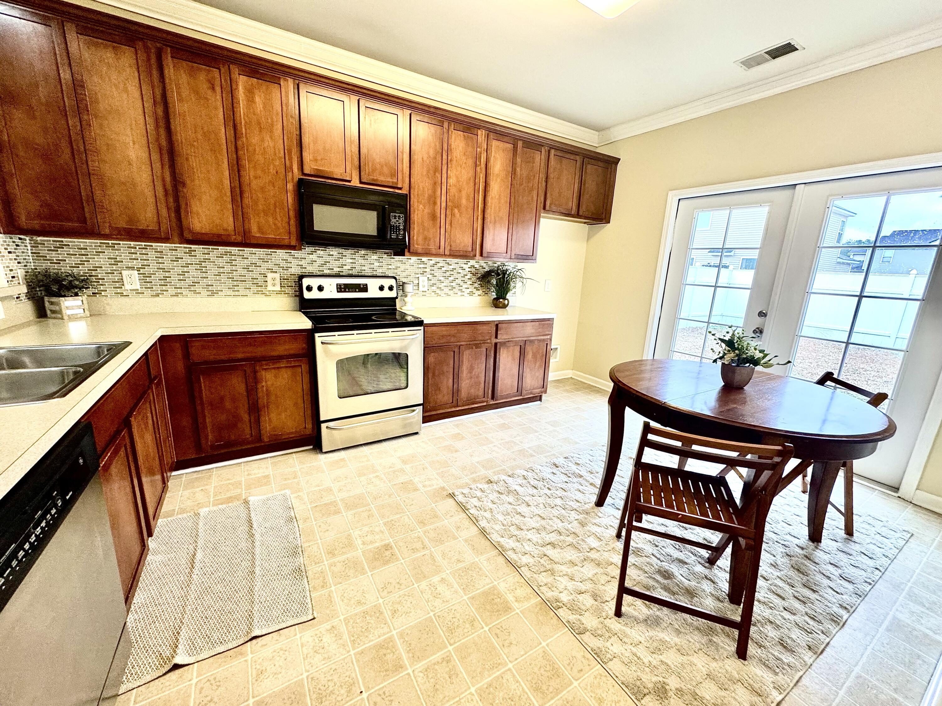 202 Summer View Road Summerville, SC 29486 - Photo 18 of 22 Kitchen