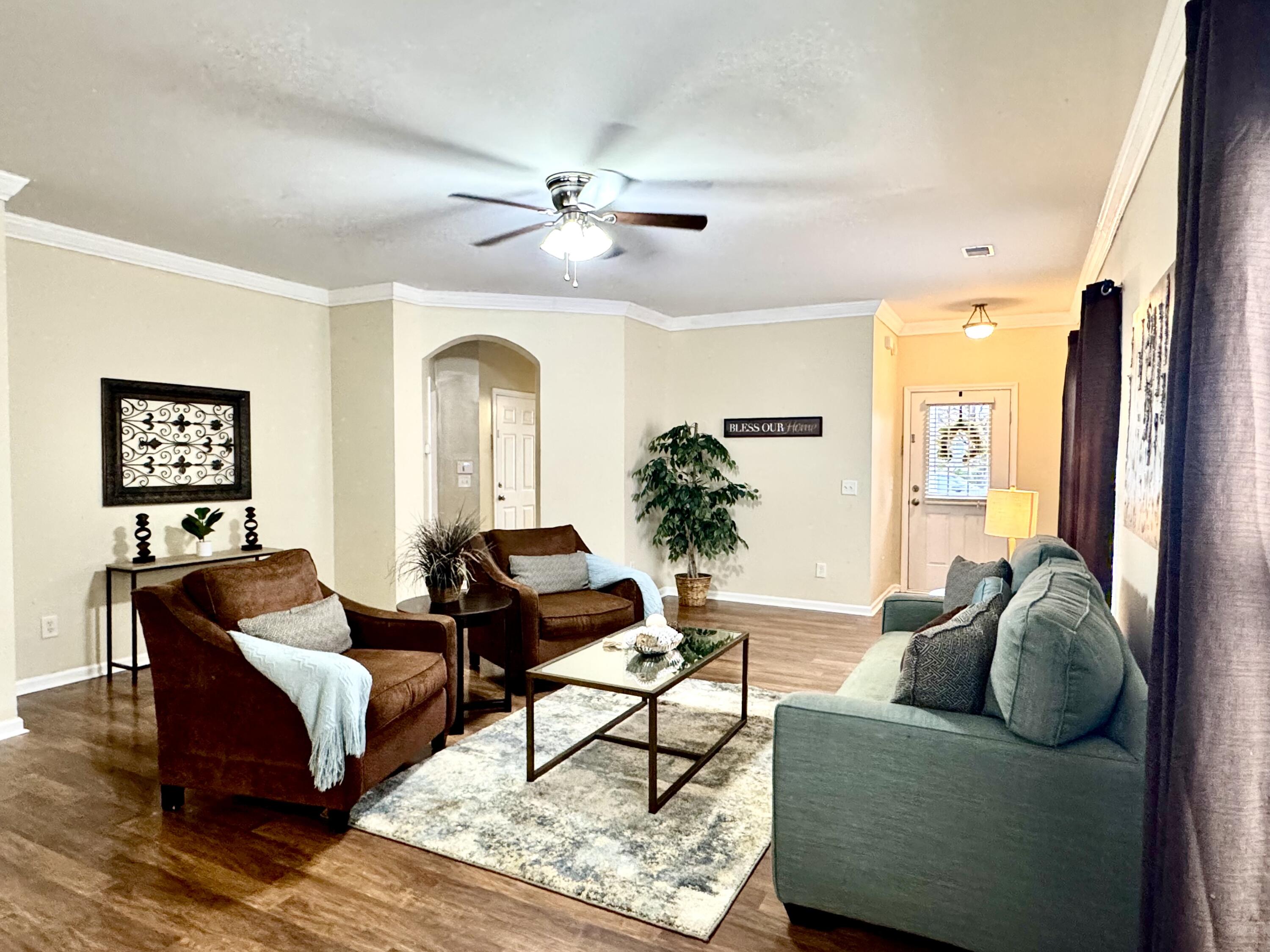202 Summer View Road Summerville, SC 29486 - Photo 3 of 22 Family Room
