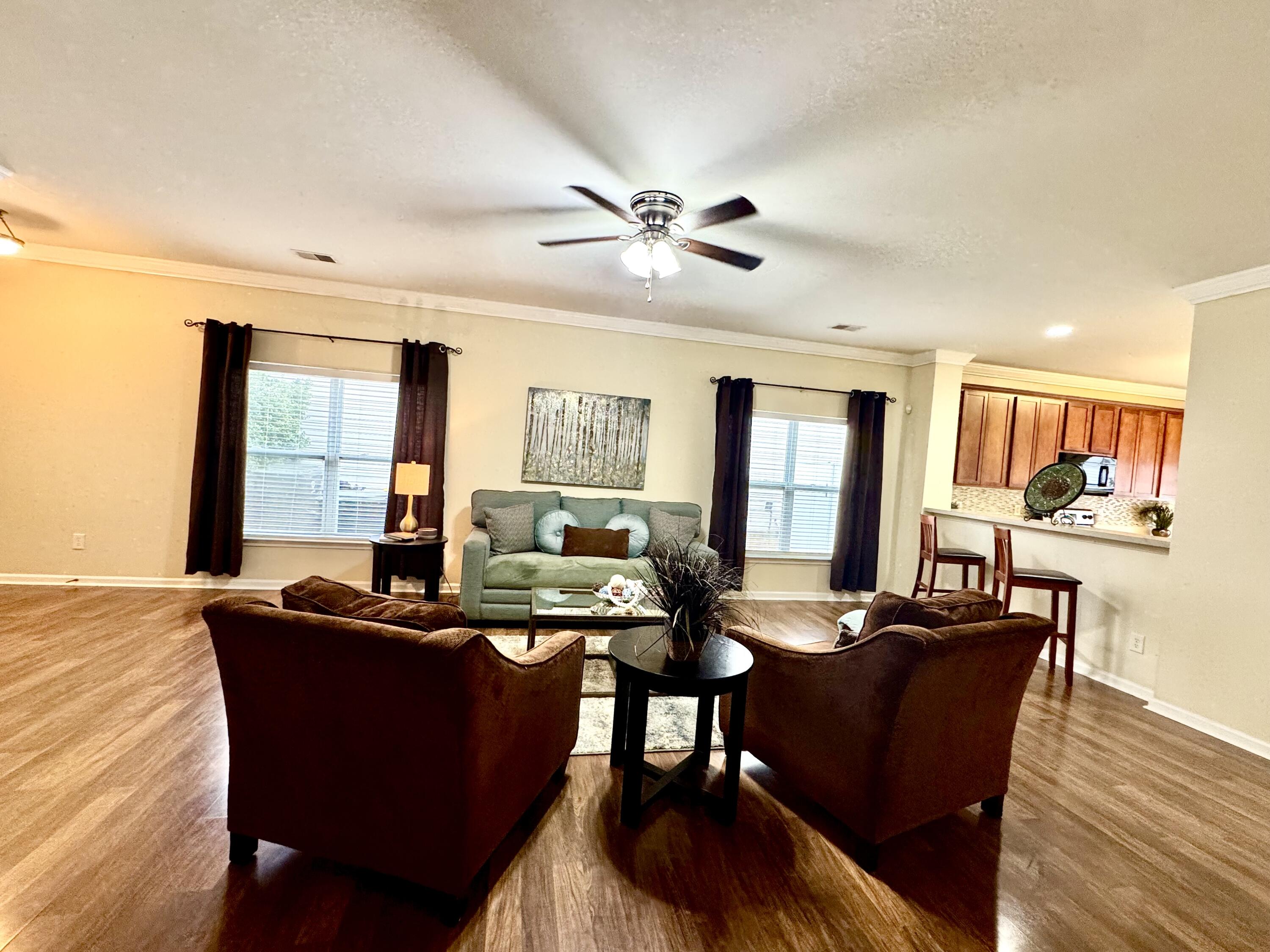 202 Summer View Road Summerville, SC 29486 - Photo 4 of 22 Family Room